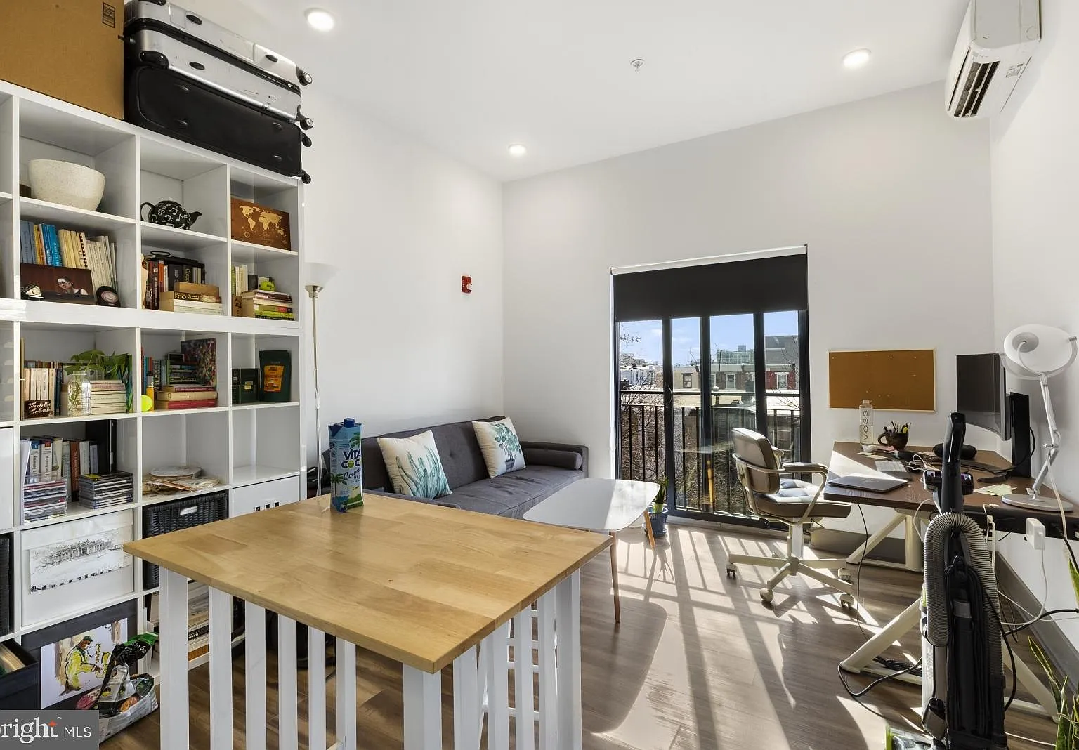 1 bed, 1.0 bath, $1,225 — Photo 2