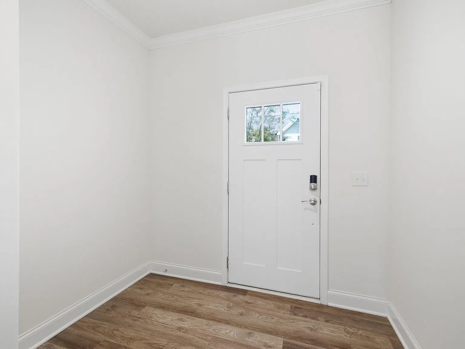 3 bed, 2.5 bath, $1,860 — Photo 4