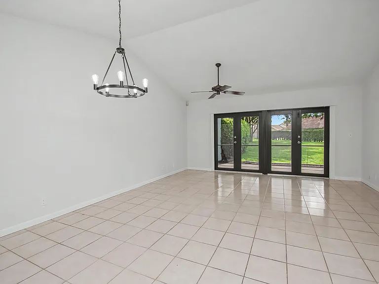 21642 Guadalajara Ave — Photo 6