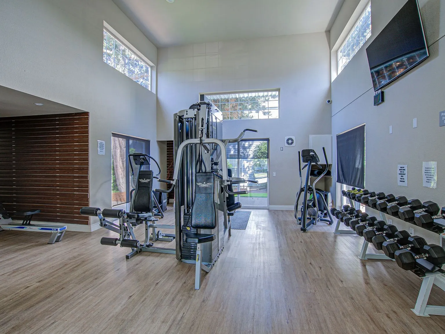 PARKGROVE APARTMENTS — Photo 3