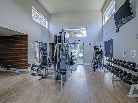 3rd image of 3109 Kinsrow Ave #774
