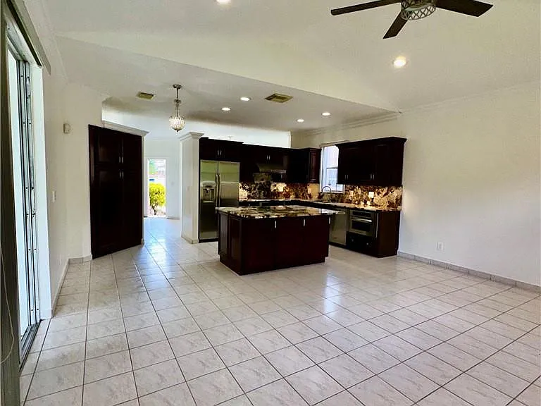 7470 NW 1st Pl — Photo 6