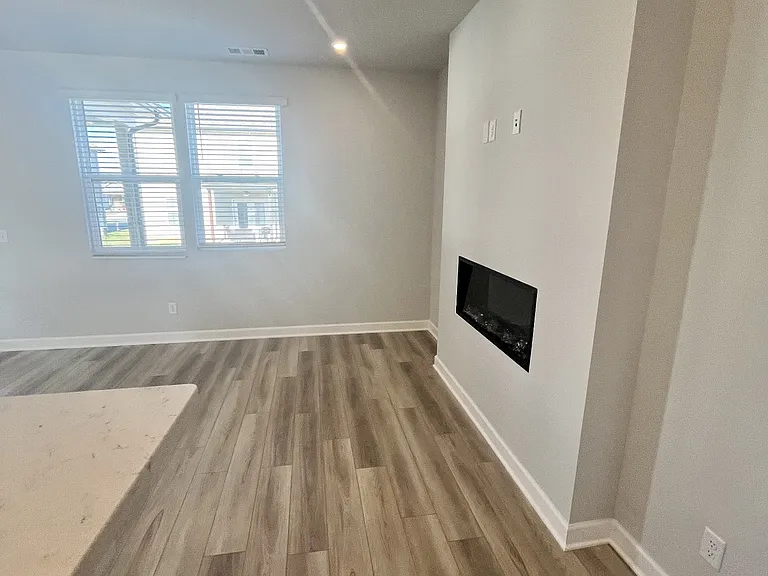 4548 Hoboken Way — Photo 6