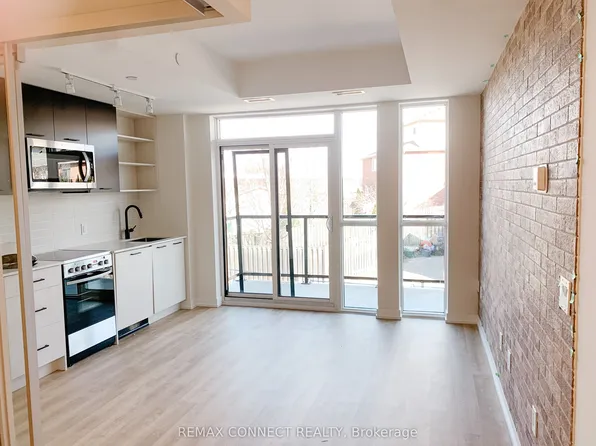 2300 Saint Clair Ave W #214, Toronto, ON M6N 1K8