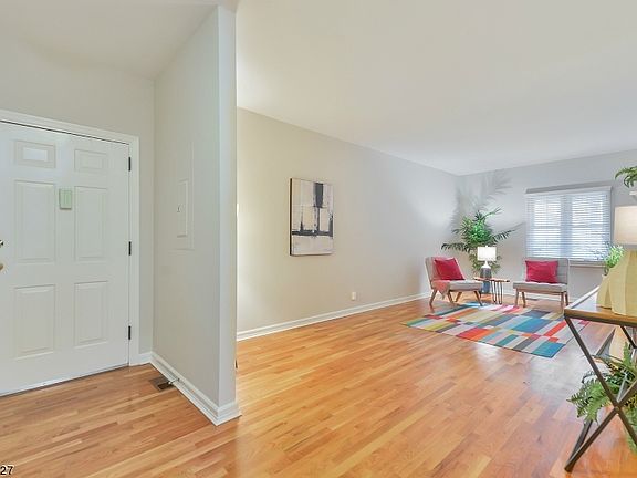 3rd image of 232 Claremont Ave #C3202-3202