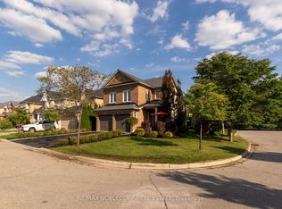 25 Aztec Ct, Richmond Hill, ON L4S 2W6