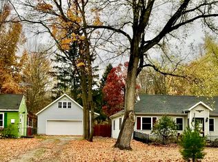 7910 Forest Beach Rd, Watervliet, MI 49098