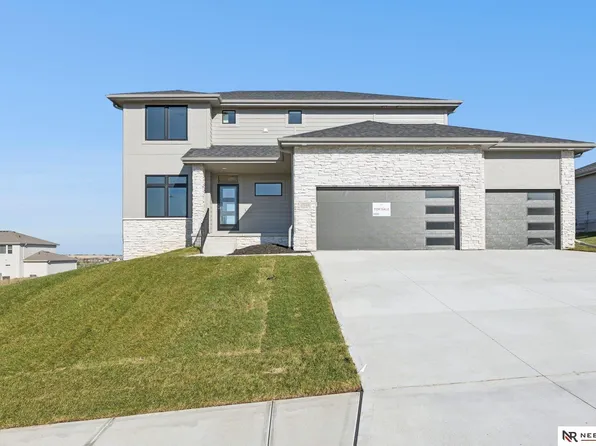 17110 Cora St, Bennington, NE 68007