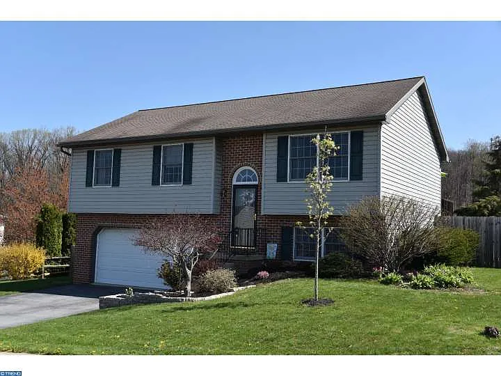 10 Red Stone Cir photo 1