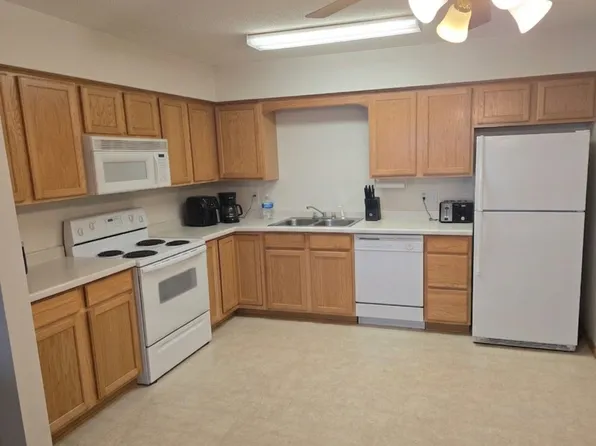 22 E Veterans Memorial Hwy APT 6, Kasson, MN 55944