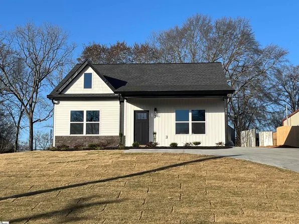 508 N Randolph Ave, Landrum, SC 29356