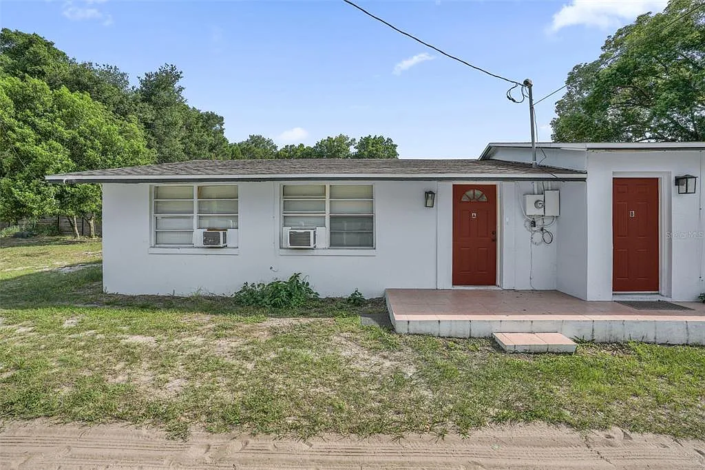 2 bed, 1.0 bath, 840 sqft, $1,600 — Photo 1