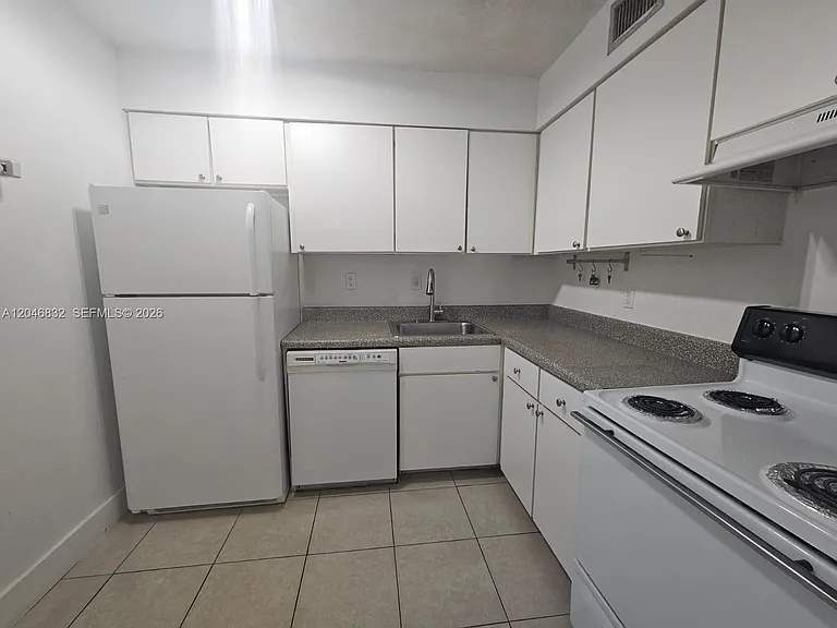 4900 NW 79th Ave #206 — Photo 5