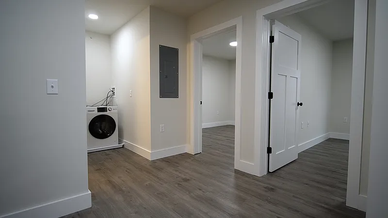 3 bed, 1.0 bath, $3,480 — Photo 4