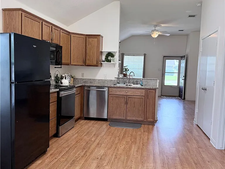 1029 Fallbrook Loop — Photo 11