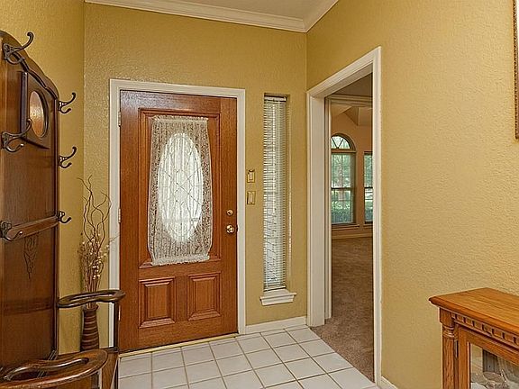 2nd image of 112 Bayou Bend Dr