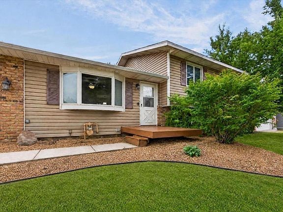 3rd image of 2575 Lamada Pl