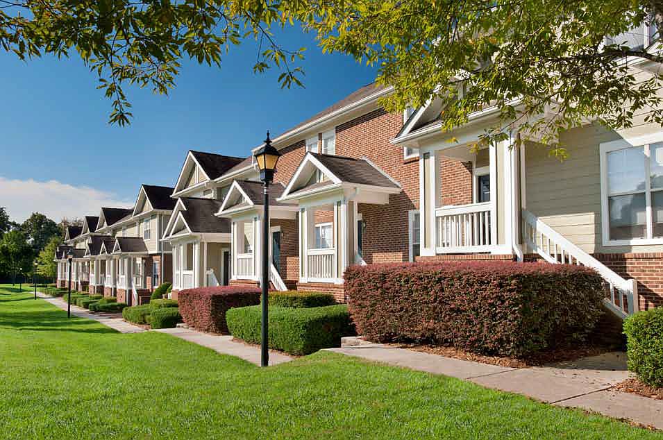 1st image of 318 Ivy Meadow Ln