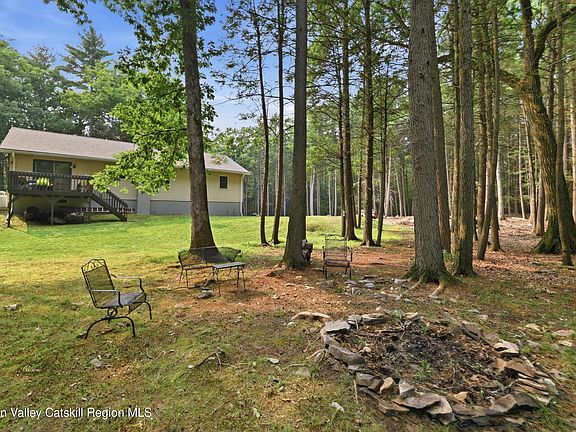 3rd image of 375 Phillips Road