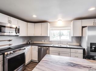 721 Mitchell St, Green Bay, WI 54304