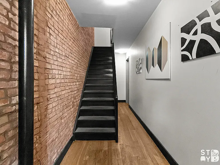 806 Dean St #2R — Photo 8
