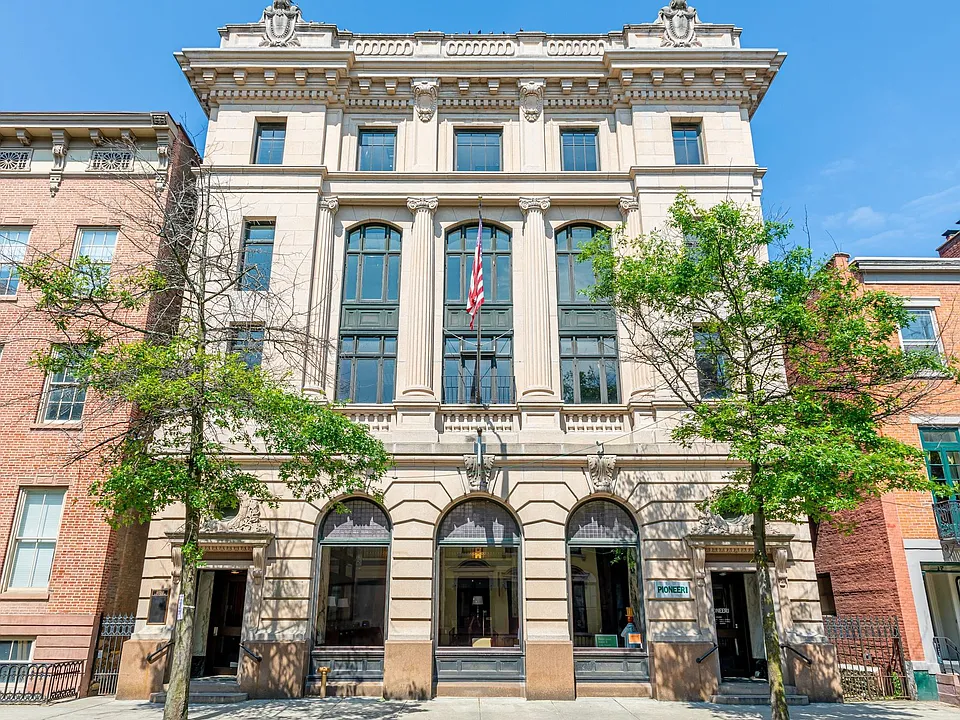 23 2nd St #4D