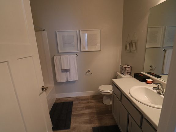 5th image of 106 W Silver Springs Dr Unit 1103
