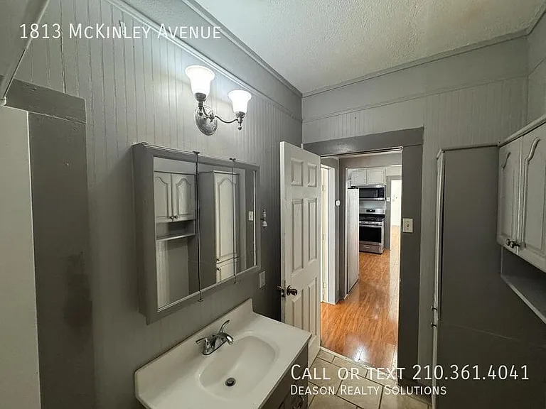 1813 McKinley Ave — Photo 6