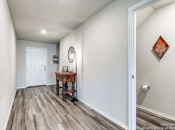 3rd image of 8846 Barrow Path