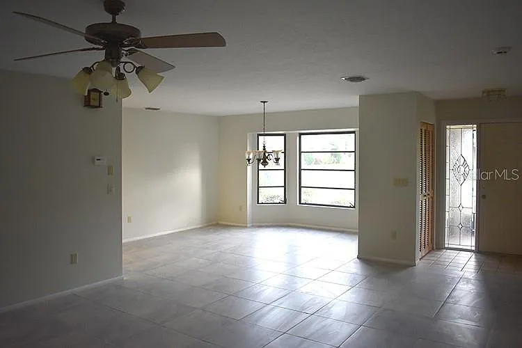 147 Hourglass Dr — Photo 15