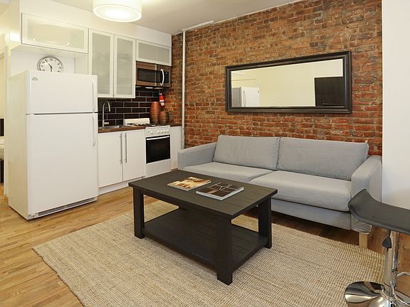 5th image of 174 Elizabeth St #3F