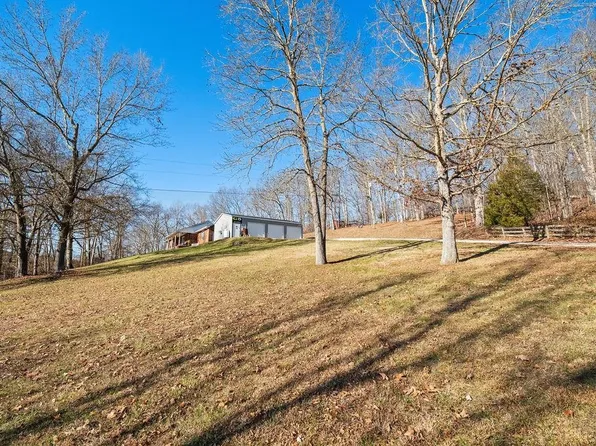 730 Falls Ln, Grayson, KY 41143