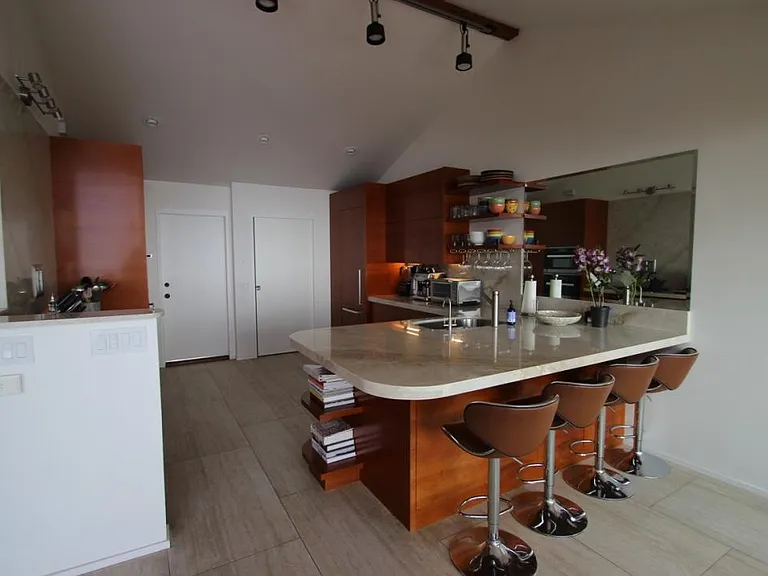 733 Las Alturas Rd — Photo 13
