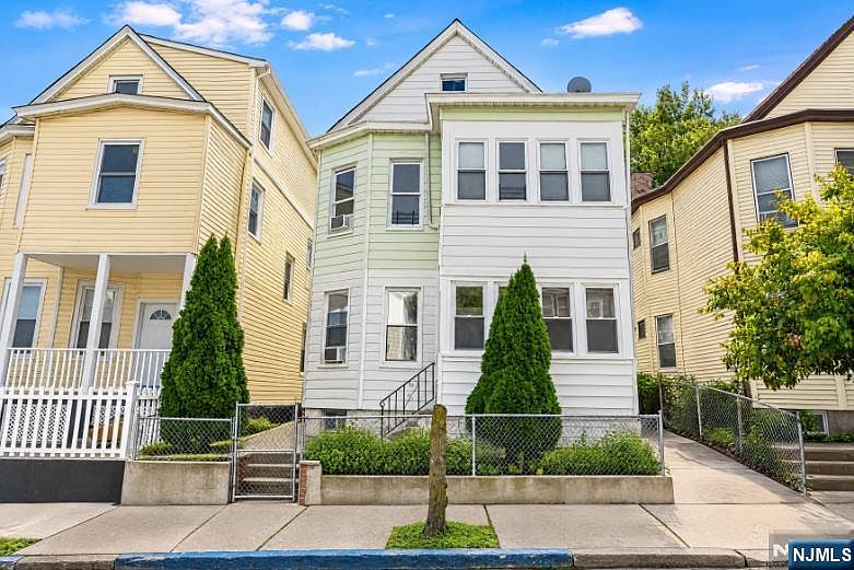 1st image of 264 Harrison Street