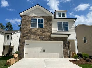 209 Station Overlook Dr, Auburn, GA 30011