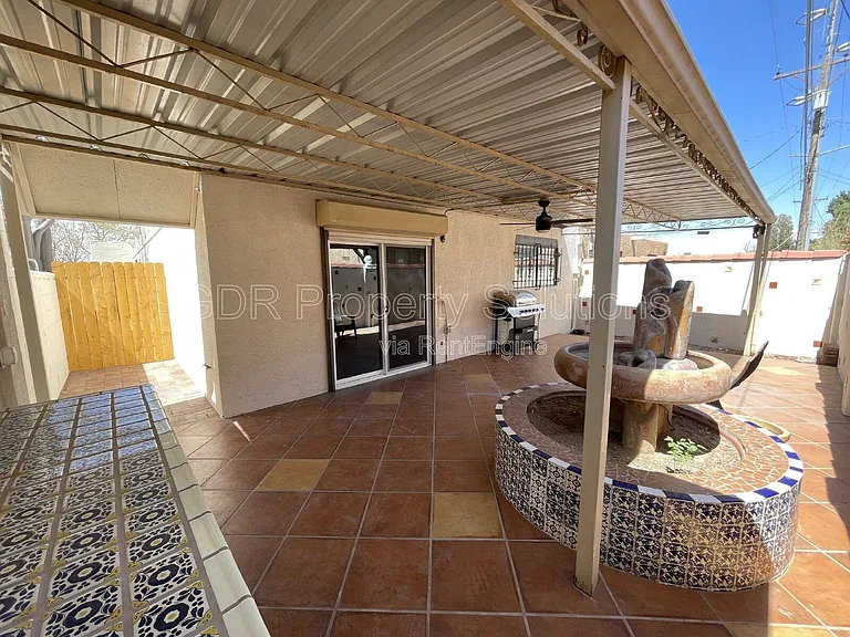 520 Ortiz Dr NE — Photo 35