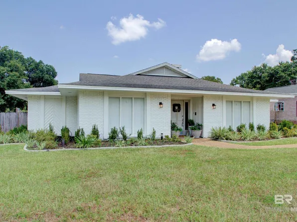 6608 Chimney Top Dr N, Mobile, AL 36695