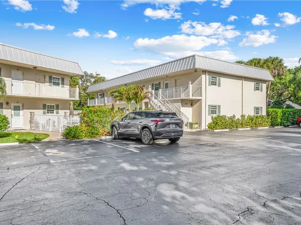 900 Jasmine Ln APT 6B, Vero Beach, FL 32963