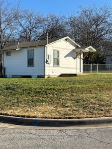 418 Hallvale Dr, White Settlement, TX, 76108
