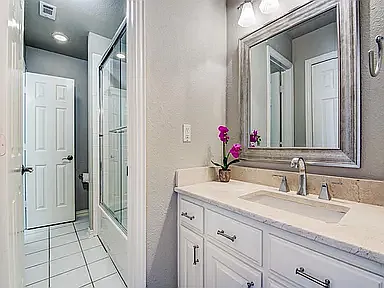 4 bed, 3511 sqft, $4,750 — Photo 3