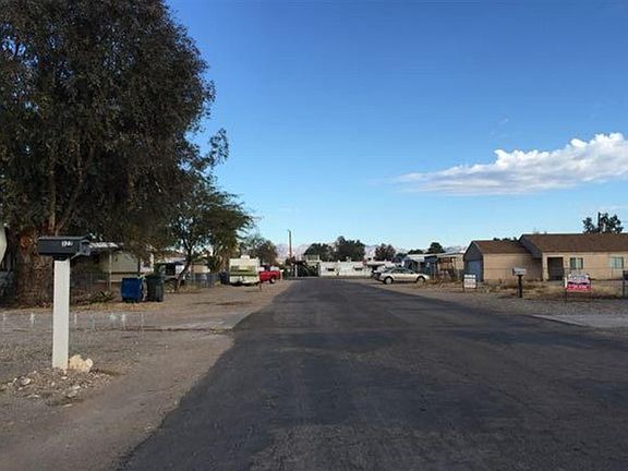 5th image of 327 Meander Dr
