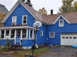 31 Spruce St, Millinocket, ME 04462