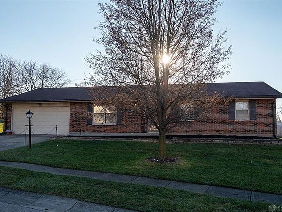 3rd image of 721 Nottingham Pl