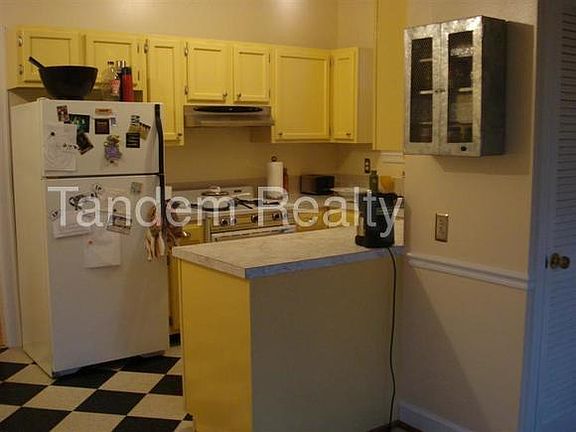 5th image of 2529 Ashwood Ave