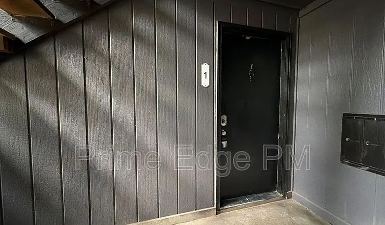 2532 T St #1 — Photo 2