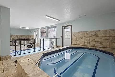 5th image of 207 Lake Dr Building 1