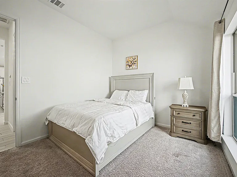 5610 Vintage Oaks Ln — Photo 23