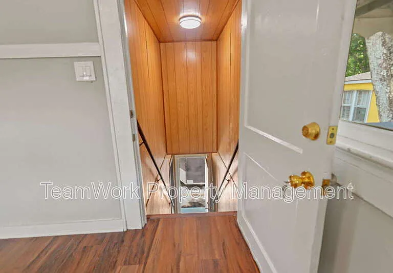 3530 Admiral Dr — Photo 4
