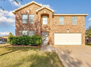 8015 Stowe Springs Ln, Arlington, TX 76002