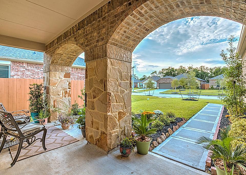 1st image of 656 Tenuta Ln